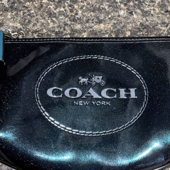 Coach wristlet - Picture 2 of 5